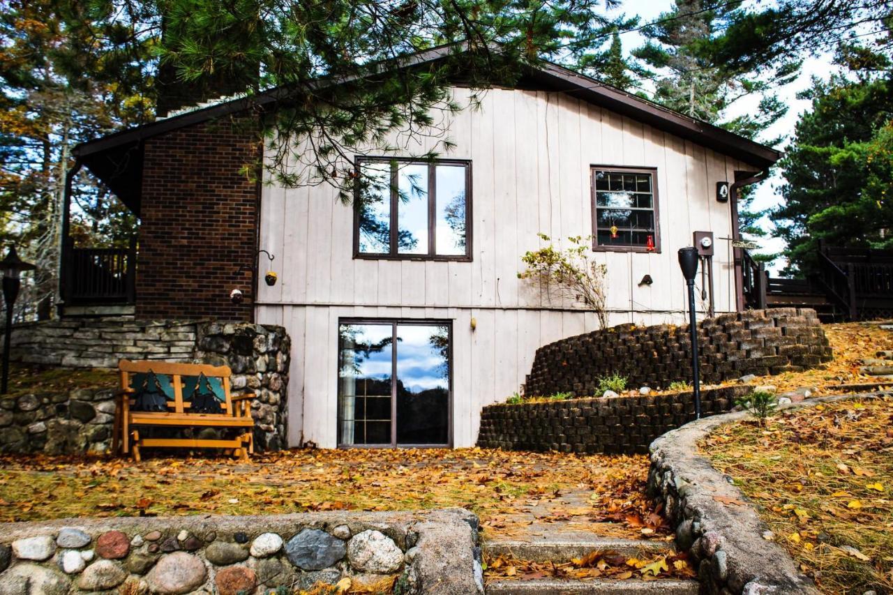 Crazy Loon Lodge Saint Germain Exterior foto